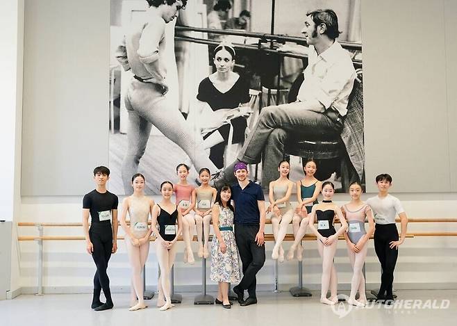 데이비드 무어와 '포르쉐 터보 포 드림 - 발레' 학생들 (포르쉐코리아)