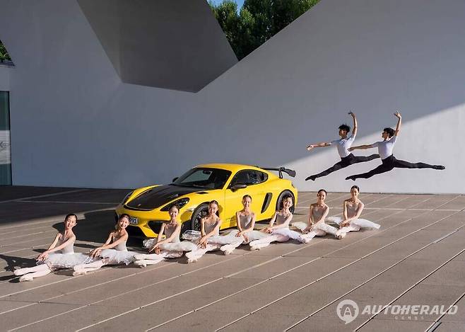 포르쉐와 '포르쉐 터보 포 드림 - 발레' 학생들 (포르쉐코리아)