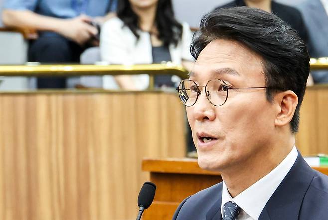 김민석 국무총리 후보자가 24일 서울 여의도 국회에서 열린 인사청문회에서 질문에 답하고 있다. /뉴시스