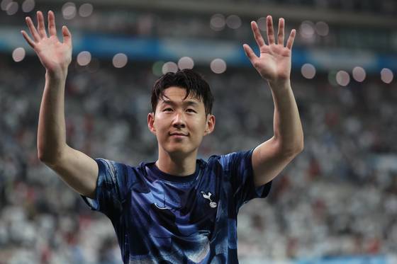 토트넘이 방한 전에 손흥민을 이적시킬 수 있다는 주장이 나왔다. 뉴스1