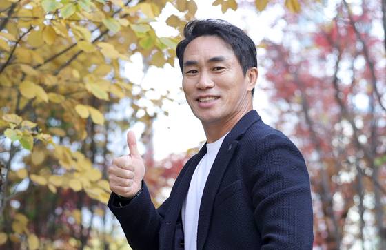 라오스 프로축구팀 사령탑에 앉는 김태영 감독. 강정현 기자