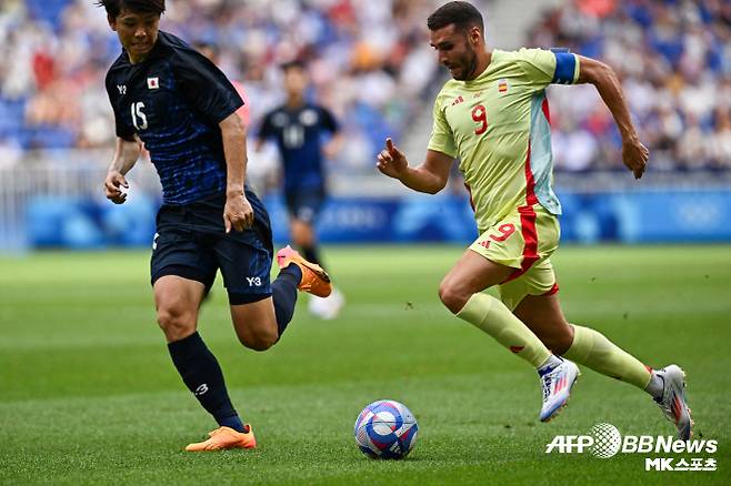 다카이는 2024년 9월 5일 중국과의 2026 북중미 월드컵 아시아 지역 3차 예선에서 교체 출전하며 일본 국가대표팀 데뷔전도 치렀다. 다카이는 일본 국가대표로 A매치 3경기를 소화 중이다. 사진=AFPBBNews=News1