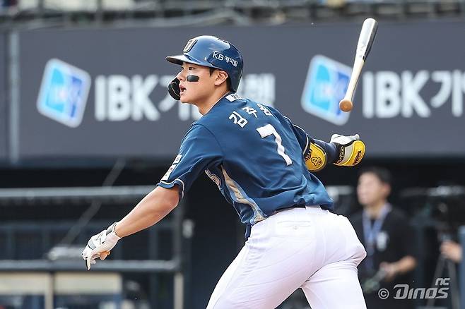 NC 김주원은 1번타순에 배치된 뒤 타격감을 끌어올리며 라인업에 보탬이 되고 있다. 사진제공｜NC 다이노스