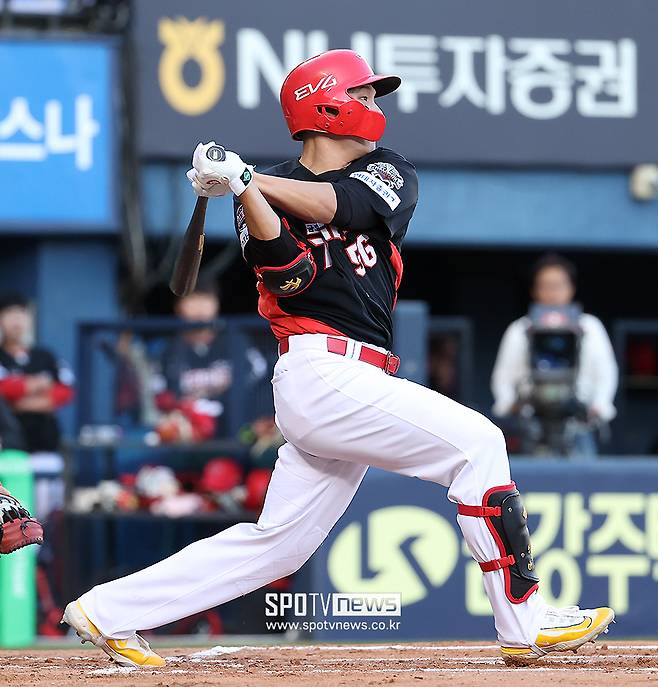 ▲ 오선우는 좋은 타율에 2루타 이상의 장타까지 생산하며 팀을 위기에서 구해낸 주역 중 하나로 뽑힌다 ⓒ곽혜미 기자