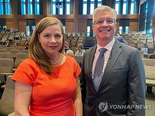 미 연준의 보먼 부의장(왼쪽)과 월러 이사 [로이터 연합뉴스 자료사진. 재판매 및 DB 금지] photo@yna.co.kr
