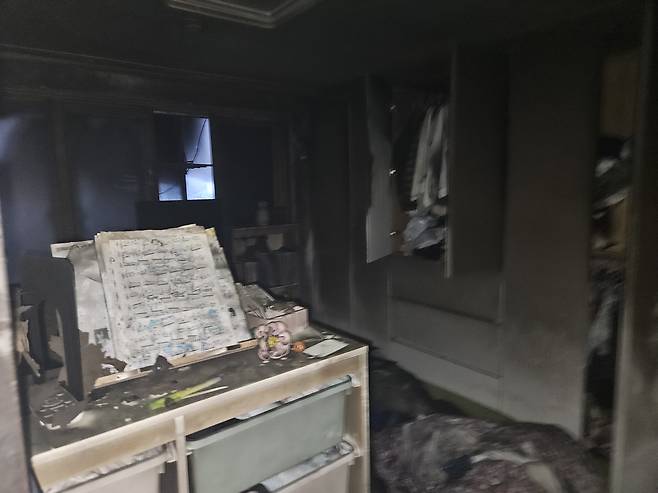 화재 현장 [부산소방재난본부 제공. 재판매 및 DB 금지]