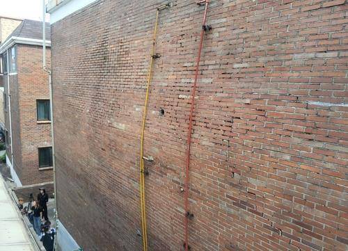 지난달 21일 당시 부푼 외벽 [촬영 최종호]