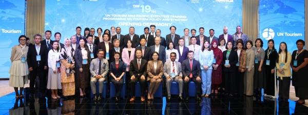 포럼 단체 사진.