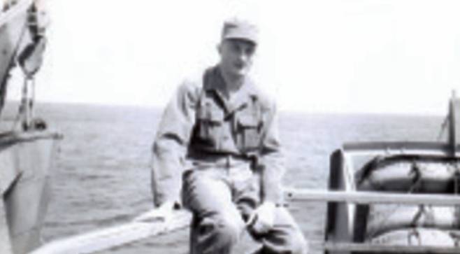 1953년 3월 한국행 배에 오른 미 육군 제7사단 제17보병연대 소속 야니스 크루민스 일등병.(라트비아 전쟁박물관 제공)