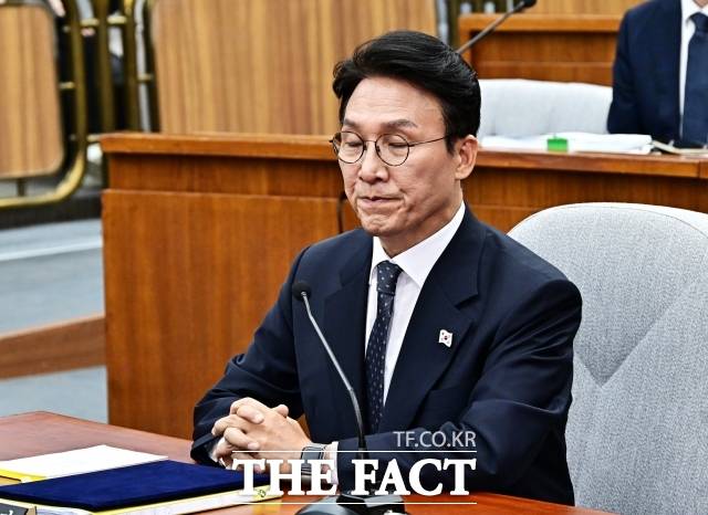 김민석 국무총리 후보자 인사청문회 이틀째인 25일 저녁 김 후보자의 '자료 미제출' 논란에 따라 파행됐다. 재개 여부는 불투명한 상황이다. /배정한 기자