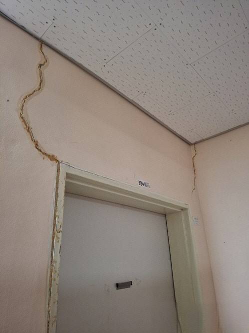 벽이 갈라진 대전가원학교. 연합뉴스