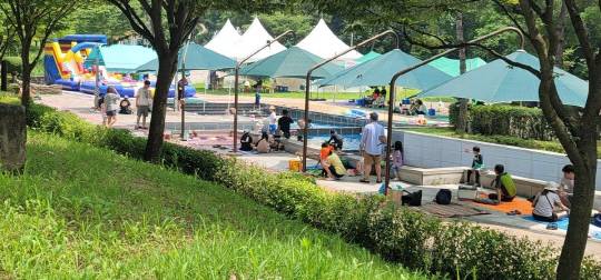 성불산 휴양림 물놀이장 전경   사진=괴산군 제공