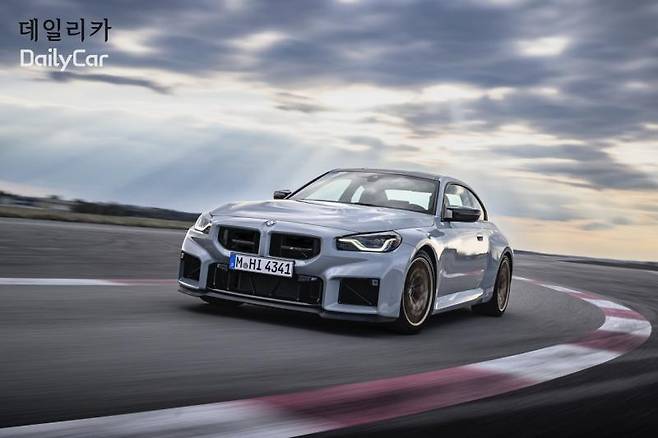 BMW M2 CS
