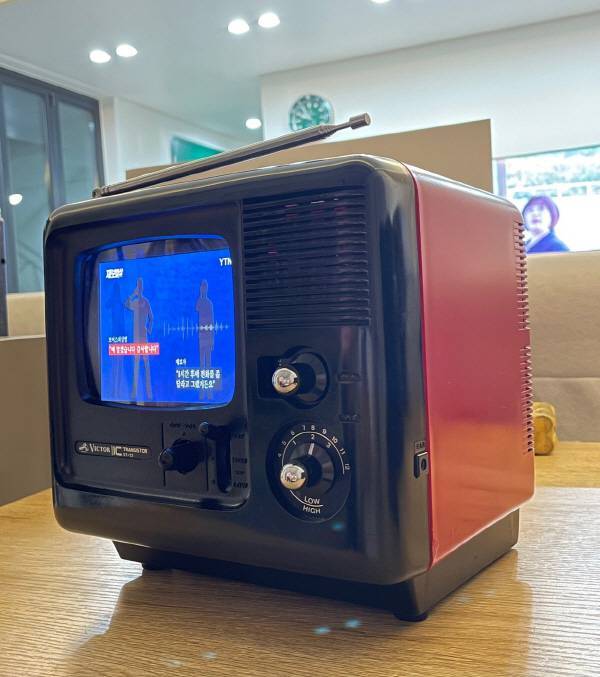 운치있는 옛날 TV