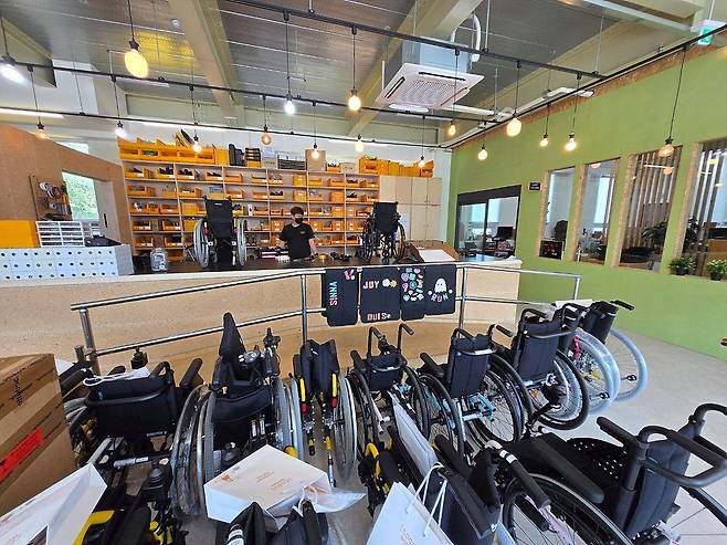 토도웍스는 토도 드라이브 장착과 교육, 사후 보장을 직접 맡는다 / 출처=IT동아