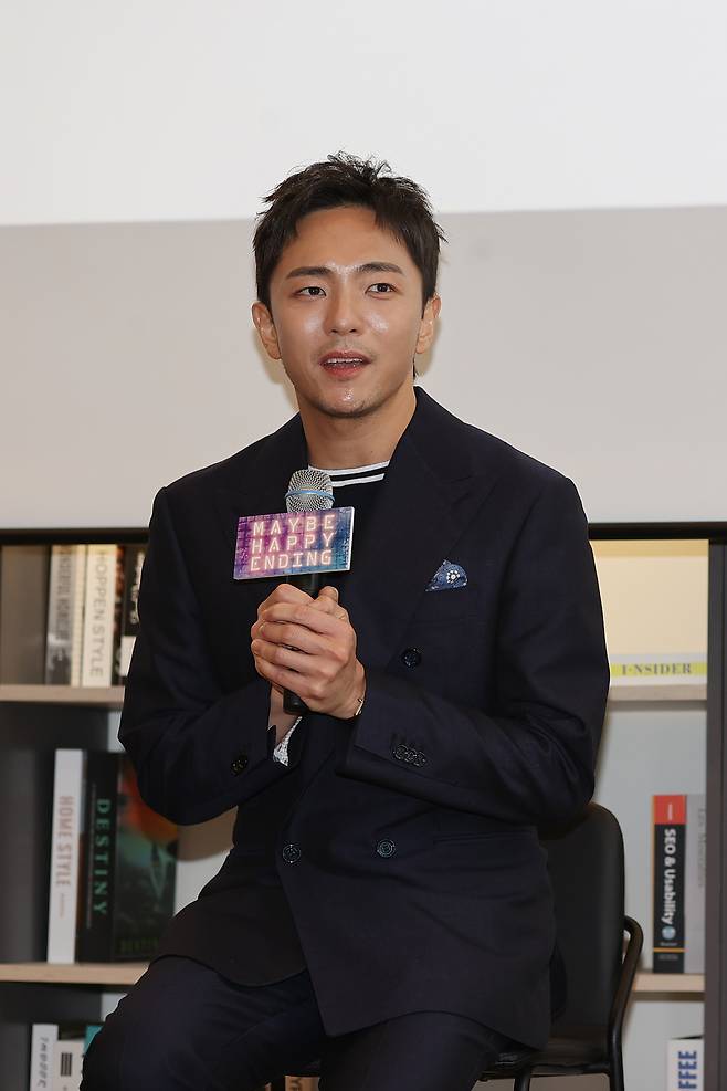 Park Chun-hue talks during a press conferene on Tueday in Seoul. (Yonhap)