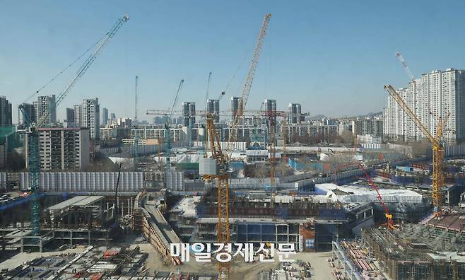 서울 한 아파트 건설현장 모습. 기사 내용과 직접적인 연관 없는 이미지. [박형기 기자]