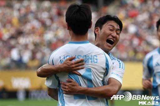 이진현은 이날 팀의 두 골에 모두 관여했다. 사진(美 이스트 러더포드)=ⓒAFPBBNews = News1