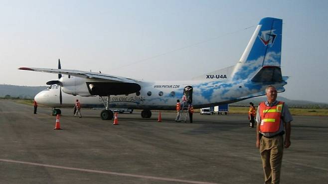 2007년 6월 캄보디아 프놈펜 남쪽 약 160㎞ 떨어진 산속에 추락하는 사고가 난 PMT 항공 241편 전세기의 모습. /사진=WIKIMEDIA 캡처