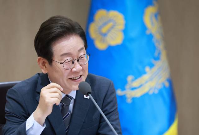 ▲이재명 대통령이 24일 서울 용산 대통령실 청사에서 열린 국무회의를 주재하며 발언하고 있다. ⓒ연합뉴스