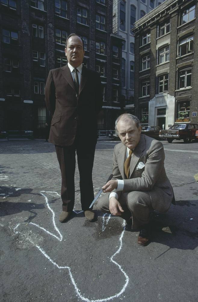 19세기 영국 런던의 연쇄살인범 ‘잭 더 리퍼’를 소재로 한 관광 투어가 상업적 인기를 끌고 있는 가운데, 현지 주민과 전문가들은 피해자를 조롱하는 비윤리적 행위라며 반발하고 있다. (사진=게티이미지코리아)