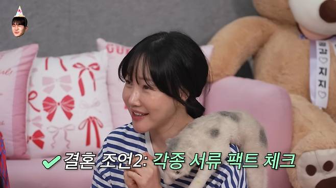 팝 아티스트 낸시랭(49·본명 박혜령)이 사기 결혼으로 떠안게 된 14억 원대의 빚을 아직도 갚고 있다며 안타까운 근황을 전했다. 사진=유튜브 채널 ‘이게진짜최종’ 캡쳐