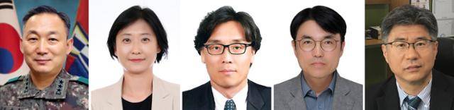 이재명 대통령이 26일 차관급 인사를 발표했다. 대통령실은 국방부 차관에 이두희(왼쪽부터) 전 육군 미사일전략사령부 사령관, 보건복지부 1차관에 이스란 보건복지부 사회복지정책실장, 환경부 차관에 금한승 국립환경과학원 원장, 고용노동부 차관에 권창준 고용노동부 기획조정실장, 공정거래위원회 부위원장에 남동일 공정거래위원회 상임위원을 임명했다고 밝혔다. 대통령실 제공