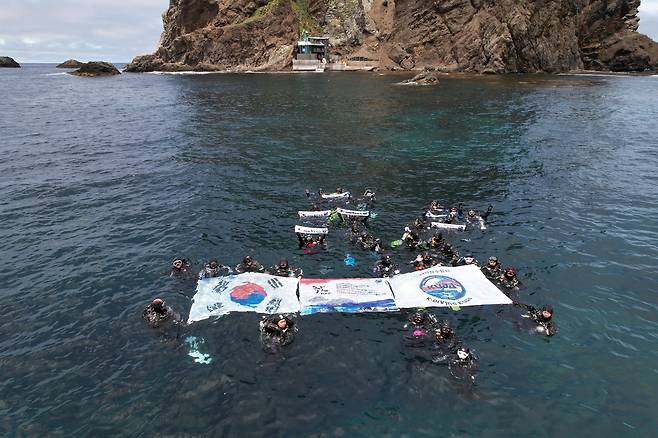 ���� 15�� ���� ���� ��ȭ Ȱ���� �ռ� �����ڵ��� �±ر⸦ ��� ��� �Կ��� �ϰ� �ִ�. ���������ȸ ����