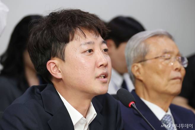 (서울=뉴스1) 이광호 기자 = 이준석 개혁신당 의원이  23일 오후 서울 여의도 국회 의원회관에서 열린 대선 평가 세미나에서 기념사를 하고 있다. 2025.6.23/뉴스1  Copyright (C) 뉴스1. All rights reserved. 무단 전재 및 재배포,  AI학습 이용 금지. /사진=(서울=뉴스1) 이광호 기자