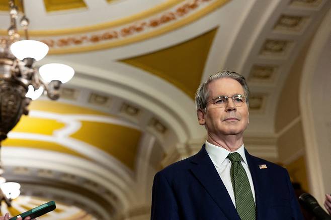 트럼프 미국 행정부가 펜타닐 거래 관련 자금세탁 혐의를 받는 멕시코 소재 금융기관 3곳에 대해 특정 자금 이체를 금지하는 명령을 내리는 등 제재를 가했다. 사진은 스콧 베선트 미국 재무장관이 지난 24일(현지시각) 미국 워싱턴D.C 국회의사장에서 기자회견 하는 모습. /사진=로이터