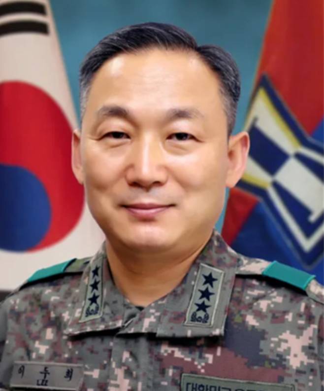 26일 신임 국방부 차관으로 이두희 육군 미사일전략사령관을 임명했다고 강유정 대통령실 대변인의 브리핑을 통해 밝혔다. 대통령실 제공