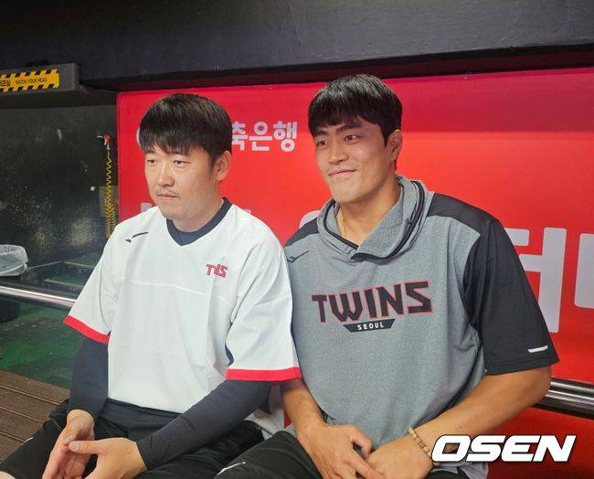 [OSEN=수원, 이후광 기자] LG 김준태(좌)와 천성호 / backlight@osen.co.kr