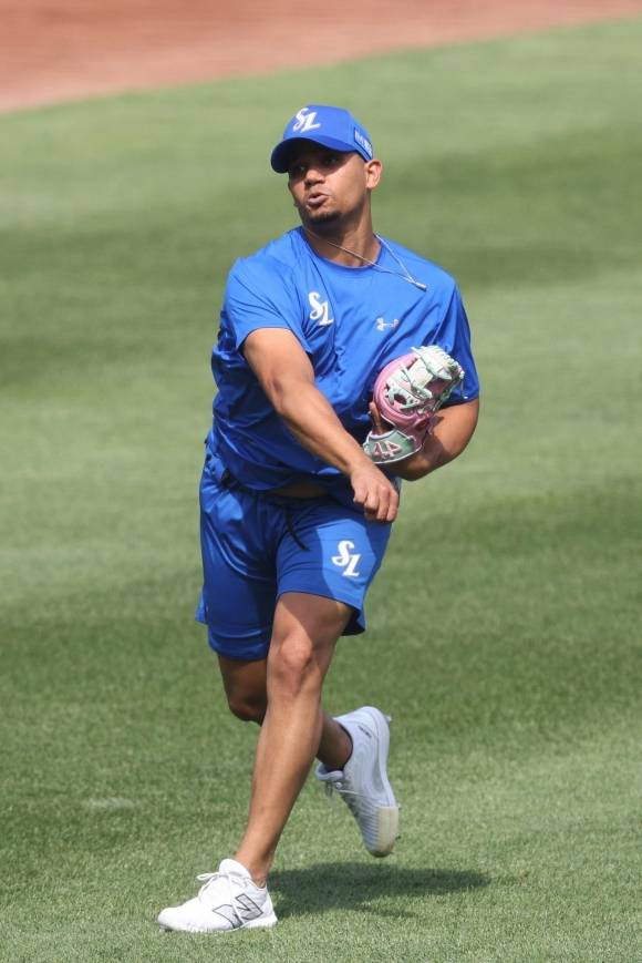 삼성 라이온즈 헤르손 가라비토가 지난 19일 대구 삼성라이온즈파크에서 열린 2025 KBO리그 정규시즌 두산 베어스와의 홈 경기를 앞두고 몸을 풀고 있다. 삼성 라이온즈 제공