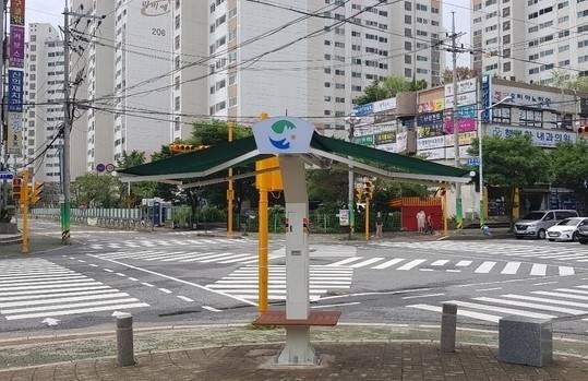 울산 북구 명촌동에 설치된 그늘막. 울산 북구 제공