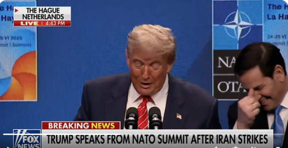 도널드 트럼프(가운데) 미국 대통령이 나토(북대서양조약기구) 기자회견에서 나토 동맹국을 아이처럼 생각하느냐는 질문을 받자 마코 루비오 국무장관이 웃고 있다. 유튜브 캡처