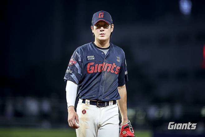 롯데 나승엽이 25일 창원NC파크에서 열린 NC와 원정경기에서 1루 수비를 소화하고 있다. 사진제공｜롯데 자이언츠