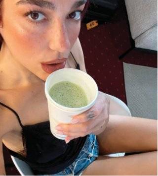 최근 해외 Z세대가 즐겨 먹는 말차. 인스타그램 두아리파 계정 캡처