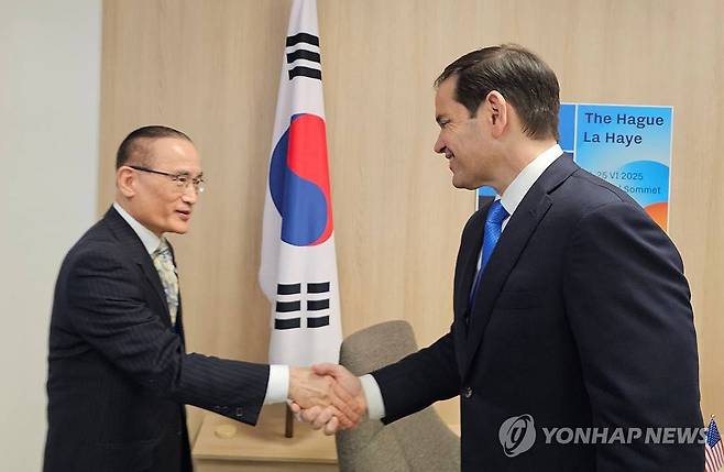 위성락 안보실장, 루비오 미 국무장관 면담 (서울=연합뉴스) 네덜란드 헤이그에서 개최된 NATO 정상회의에 이재명 대통령을 대신해 참석한 위성락 안보실장이 24일(현지시간) 마코 루비오 미 국무장관을 면담했다고 대통령실이 25일 전했다. 2025.6.25 [대통령실 제공. 재판매 및 DB 금지] photo@yna.co.kr