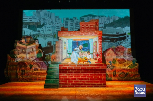 할머니와 석구. ⓒ㈜에이엠컬처