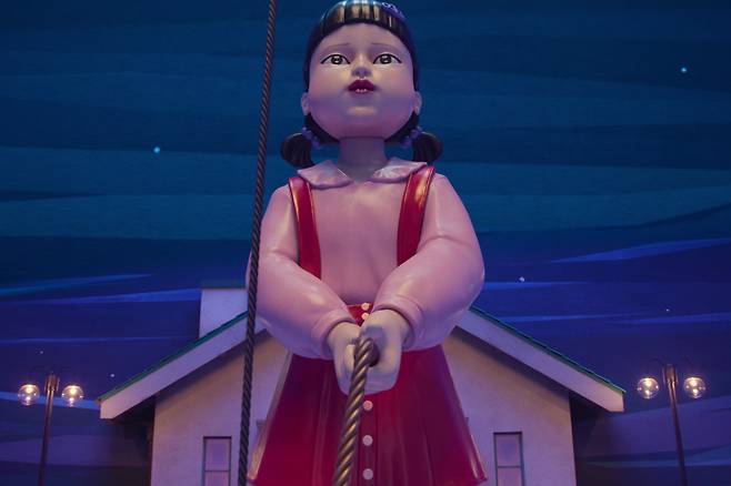 Previously the tagger in the “Red Light, Green Light” game, Young-hee now spins a rope in season3. /Courtesy of Netflix