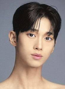 Jeon Min-chul, 21, makes his debut as Solor in La Bayadère with the Mariinsky Ballet in Russia, one of the world’s top classical ballet companies, on Jun. 25./Courtesy of Seongnam Arts Center