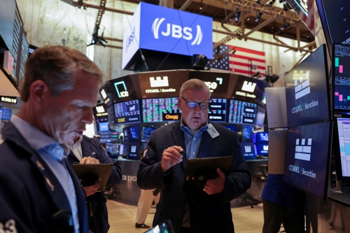 뉴욕증시, 관세 협상 연장 기대에 강세 [로이터=연합뉴스]