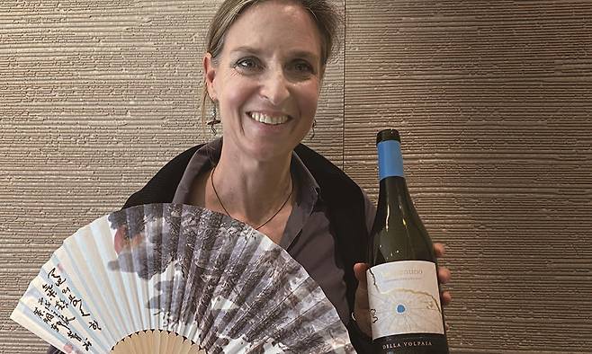 한국을 방문한 카스텔로 디 볼파이아의 오너 페데리카 마스케로니가 프렐리우스 베르멘티노를 홍보하고 있다. /사진 김상미