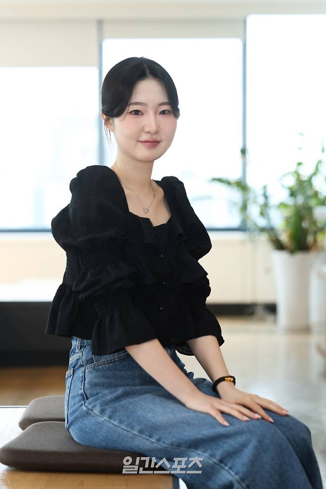 가수 류연주가 25일 오후 서울 중구 순화동 KG타워에서 진행된 일간스포츠와의 인터뷰에 앞서 포즈를 취하고 있다. 서병수 기자 qudtn@edaily.co.kr /2025.06.25/