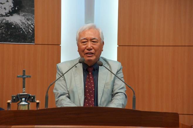김종후 부산 부곡교회 원로목사가 '6.25 특강'을 하고 있다. 김 목사는 6.25전쟁이 남긴 교훈을 비롯해 통일에 대한 비전도 제시했다.