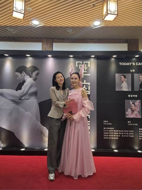 배우 채시라가 이영애의 ‘인기 폭발’ 현장 후일담을 남겼다. 사진=SNS