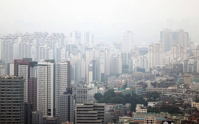 수도권 주요 재건축·가로주택 사업장 6곳이 오는 28일에 시공사 선정 총회를 개최한다. 사진은 이날 서울시내 아파트의 모습. /사진=뉴스1