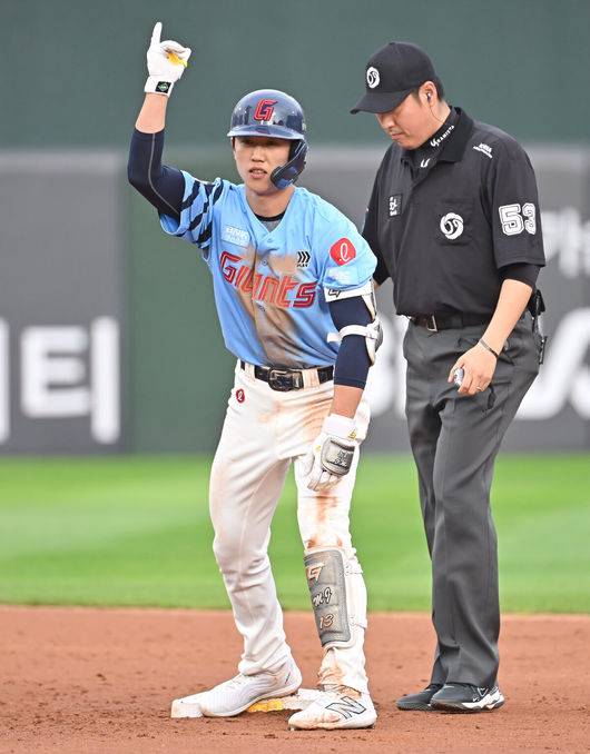 [OSEN=부산, 이석우 기자]  롯데 자이언츠 전민재 / foto0307@osen.co.kr
