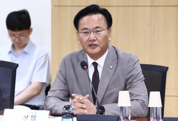 유상범 국민의힘 원내수석 - 유상범 국민의힘 원내수석부대표가 25일 오전 국회 의원회관에서 열린 ‘검수완박 시즌2 : 국가수사위원회가 통제하는 수사체계의 문제점’에서 인사말을 하고 있다. 유상범 의원 페이스북