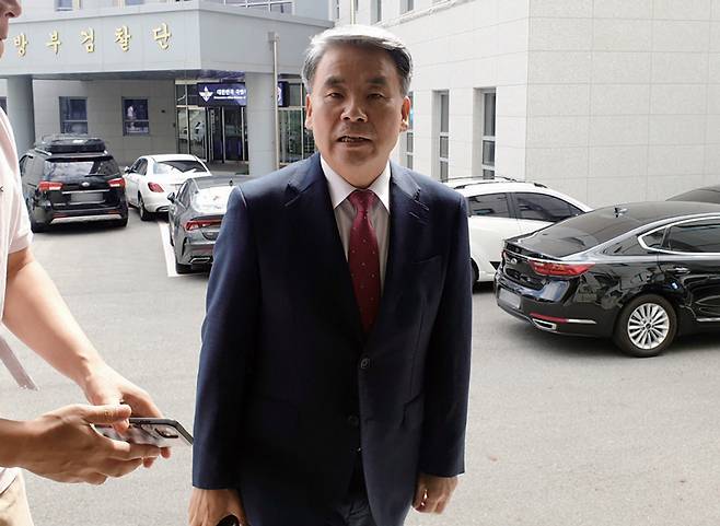 이종섭 전 국방부 장관이 2024년 9월3일 서울 용산구 국방부 중앙군사법원에서 열린 박정훈 전 해병대 수사단장 항명 혐의 7차 공판에 증인으로 출석하고 있다. ⓒ연합뉴스